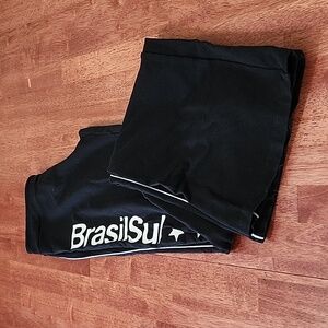 Athetic bottom flair pants